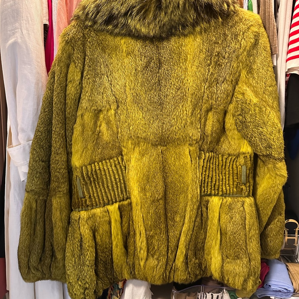 Chic Olive Vintage Fur Jacket - Picture 5 of 7